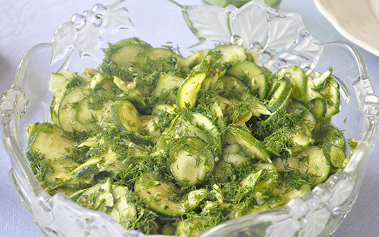 Çiğ Kabak Salatası